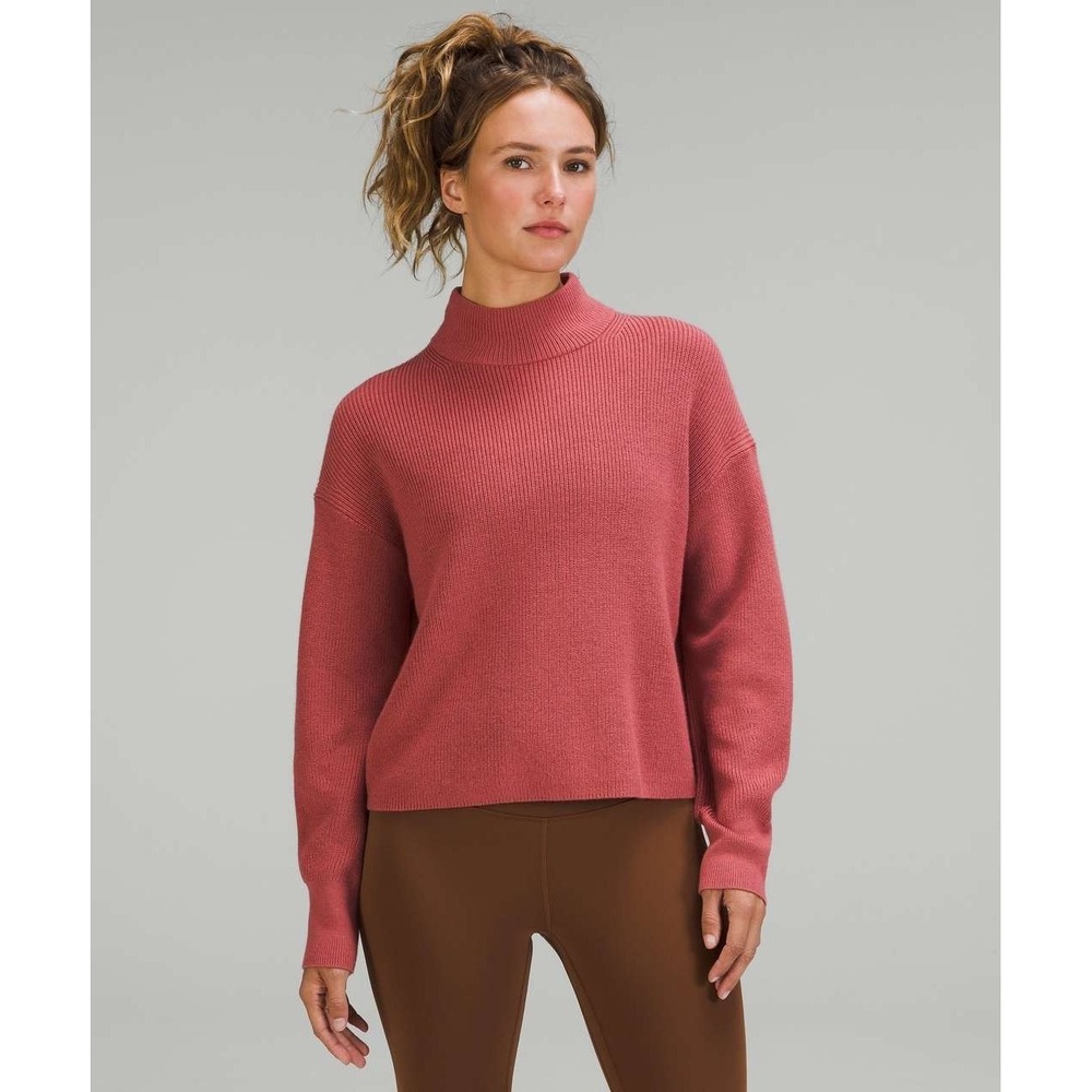 Lululemon Sweater Women's 6 Brier Rose Merino Wool-Blend Ribbed Turtleneck Soft